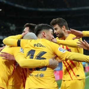 亚博体育-巴萨生吞皇马，世纪大战仍打出巴4球